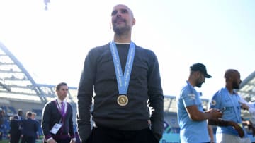 Pep Guardiola celebra la Premier de 2019 con el Manchester City