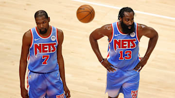 Durant y Harden lideran a una de las mejores plantillas de los últimos años 