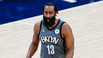 James Harden después se perdió 18 partidos consecutivos debido a una lesión