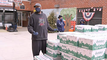 Former MLB star CC Sabathia is providing meals to those in need during the COVID-19 pandemic. 