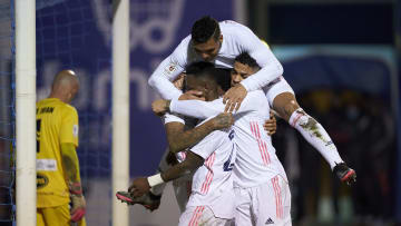 Los jugadores del Real Madrid celebrando el gol al Alcoyano