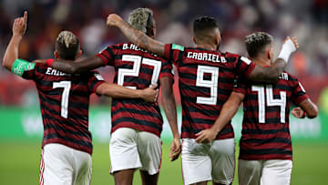 Com "gelo no sangue", Flamengo segura jogadores, resiste à investidas e mantém plantel multicampeão da temporada passada.