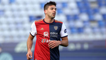 Giovanni Simeone joue à Cagliari. 