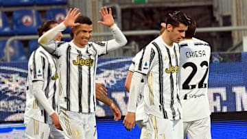 Cristiano Ronaldo sorride dopo una rete al Cagliari 