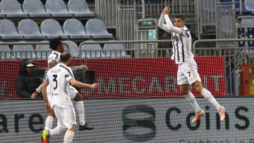 Er fliegt wieder: CR7 antwortete mit einem Dreierpack