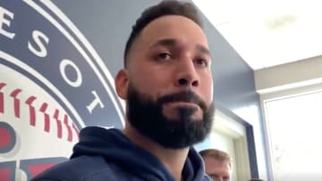 Marwin González se disculpó por el robo de señas