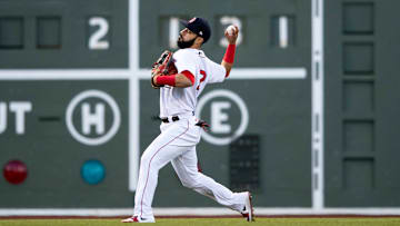 Marwin González firmó con los Medias Rojas de Boston antes del comienzo de la temporada 2021 