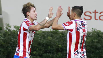 'Chicote' y 'El Brujo' dieron un gran partido en la victoria sobre el América.