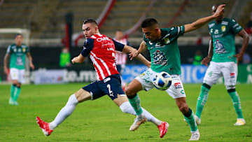 Alejandro Mayorga en un mano a mano ante Ángel Mena.