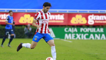 El defensa de Chivas aseguró que el Rebaño si tendrá refuerzos
