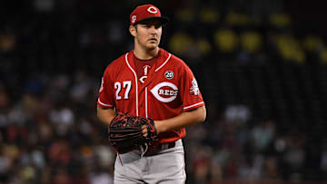 Reds pitcher Trevor Bauer waits for the catcher's signal against the Diamondbacks.