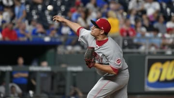 Washington Nationals signed RHP David Hernandez