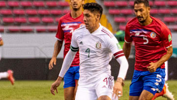 Edson Álvarez recibió amarilla en el duelo de México contra Costa Rica y se perderá el compromiso frente a Panamá.
