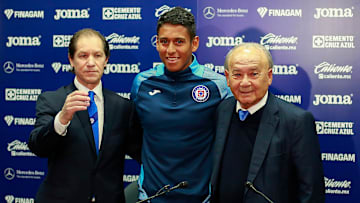 Cruz Azul Unveils New Signings