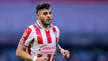 El jugador aseguró que Macías sí está comprometido con el equipo
