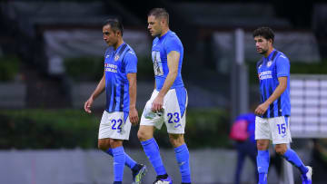 Jugadores de Cruz Azul en un partido.