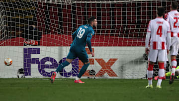 Theo Hernandez trasforma il rigore a Belgrado 