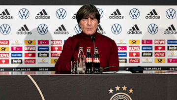 Joachim Löw auf der ersten PK nach seiner Rücktritts-Ankündigung
