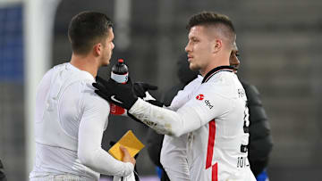 Der eine könnte die SGE im Sommer verlassen, der andere wieder zurückkehren: André Silva (li.) und Luka Jovic