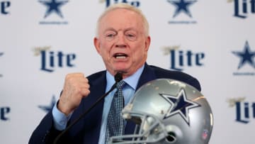 Jerry Jones no vislumbra espera que los Cowboys sean compradores y no necesariamente buscar cambios