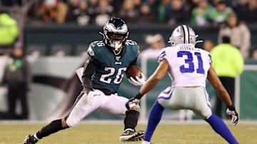 Sanders makes a move on Cowboys DB Byron Jones in the Eagles' last game vs. Dallas