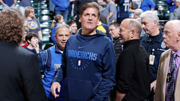 El dueño de los Mavs piensa que las reglas de la NBA deben cambiar