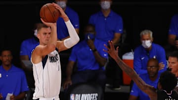 Porzingis tuvo 20.4 puntos de promedio por partido en la temporada 2020-21 con los Mavericks