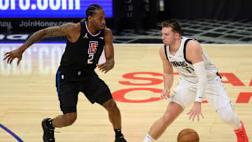 Clippers y Mavericks se juegan su presencia en los playoffs este domingo