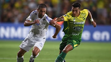 Defensa y Justicia v Santos - Copa CONMEBOL Libertadores 2020