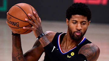 Paul George no logró ser eficiente en momentos determinantes y no tendría una gran relación con sus compañerso