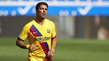 Deportivo Alaves v FC Barcelona  - La Liga