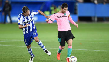 Deportivo Alavés v FC Barcelona - La Liga Santander