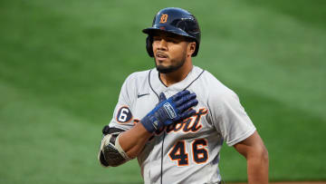 Jeimer Candelario sigue jugando con los Toros del Este