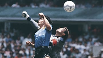 "La main de Dieu" de Diego Maradona en 1986