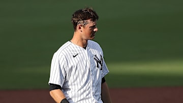 DJ LeMahieu es uno de los aspirantes al premio Hank Aaron de 2020