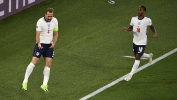 Harry Kane (l) und Raheem Sterling haben gute Chancen.