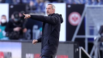 Muss auf zwei gesperrte Stammspieler verzichten: Adi Hütter