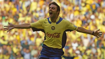  Claudio "Piojo" López con el América