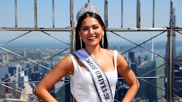 La Miss Universo, Andrea Meza, sería hija de una reconocida cantante