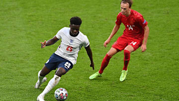 Saka e Damsgaard
