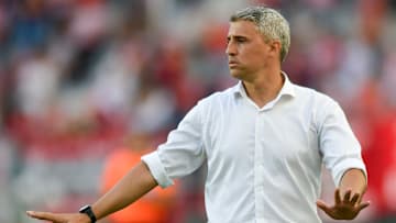 Por otra parte, enfatizando en el futuro de Lautaro Martínez, Crespo aseguró: “Me gustaría que se quede, lo veo bien allí”.