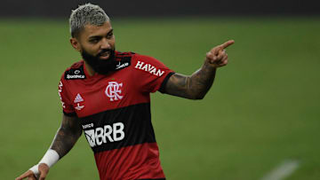 O Flamengo não deu chances ao Bahia: 5 a 0. Rubro-Negro alcançou marcas expressivas com o resultado da 12ª rodada do Brasileirão. 