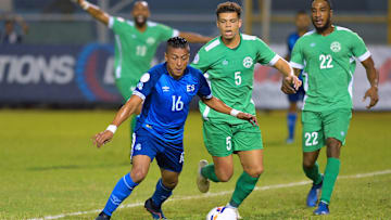 Taylor, la estrella de Montserrat es marcado por futbolistas de El Salvador