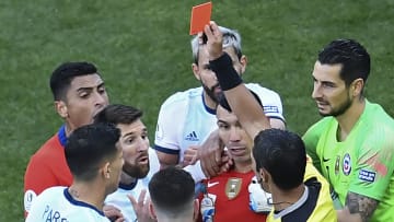 Lionel Messi fue expulsado en el partido ante Chile por la Copa América.