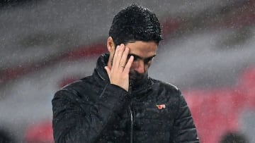 Arteta gathers his thoughts in the 3-0 defeat to Aston Villa