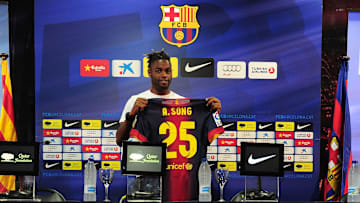 FBL-ESP-BARCELONA-SONG