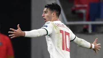 Dominik Szoboszlai a qualifié la Hongrie à l'Euro 2021, d'une sublime frappe. 