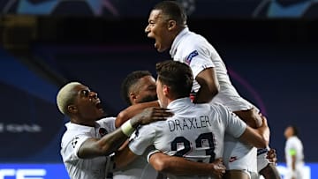 Paris St. Germain hat Atalanta Bergamo durch zwei Tore in der Nachspielzeit geschlagen