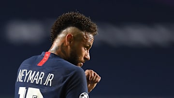 Juninho Pernambucano volta a falar de Neymar, mas em tom diferente: "Não tenho nada contra".