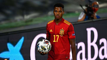 Ansu Fati debutó con España con 17 años